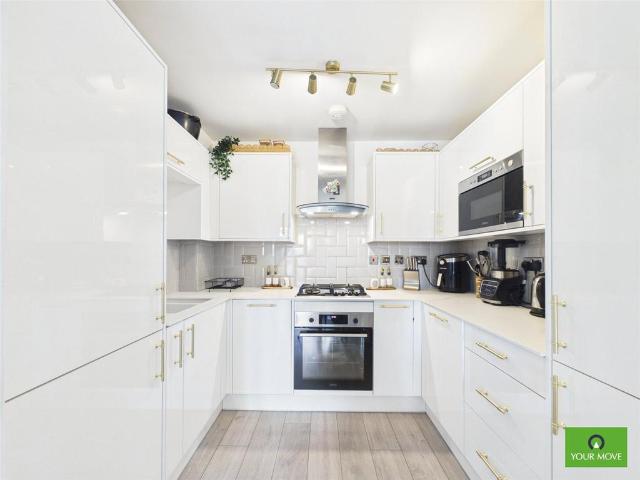 2 bedroom flat for sale