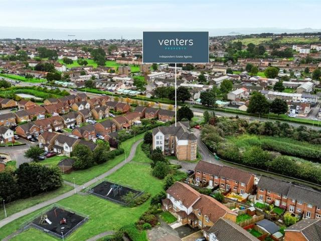 2 bedroom flat for sale