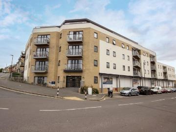 2 bedroom flat for sale