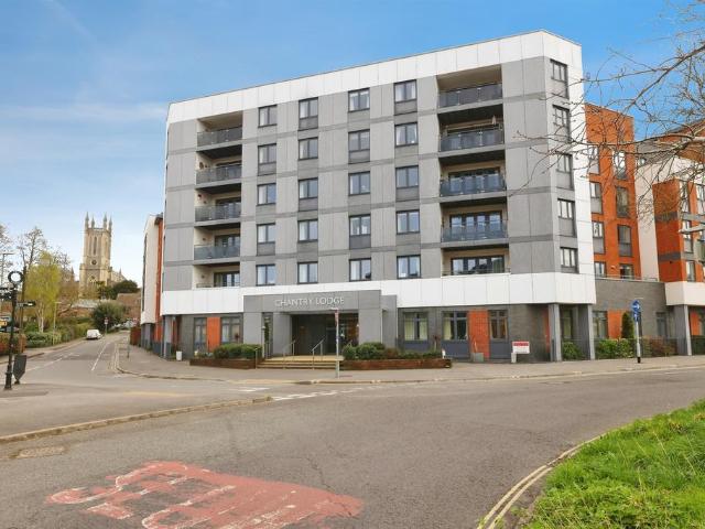 2 bedroom flat for sale