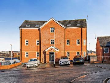 2 bedroom flat for sale