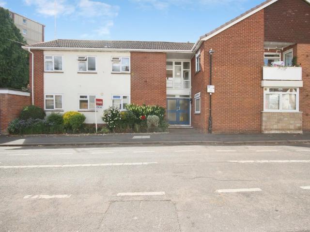 2 bedroom flat for sale