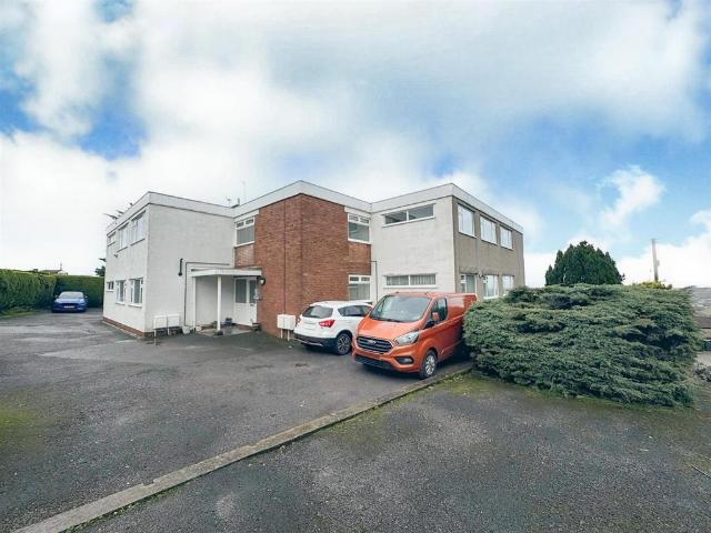2 bedroom flat for sale