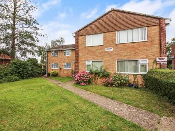2 bedroom maisonette for sale