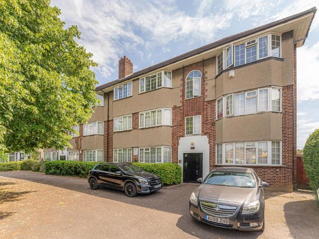 2 bedroom flat for sale