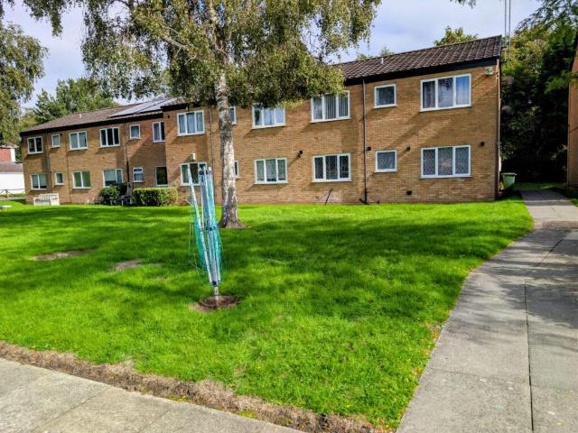 2 bedroom flat for sale