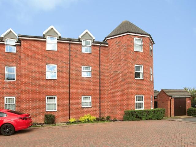 2 bedroom flat for sale