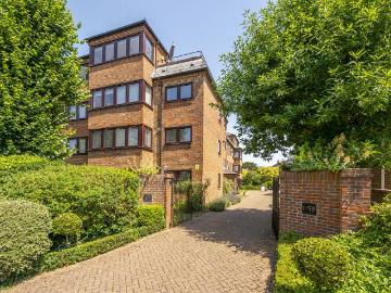 2 bedroom flat for sale