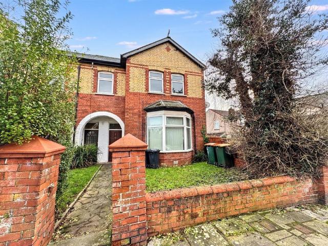 2 bedroom flat for sale