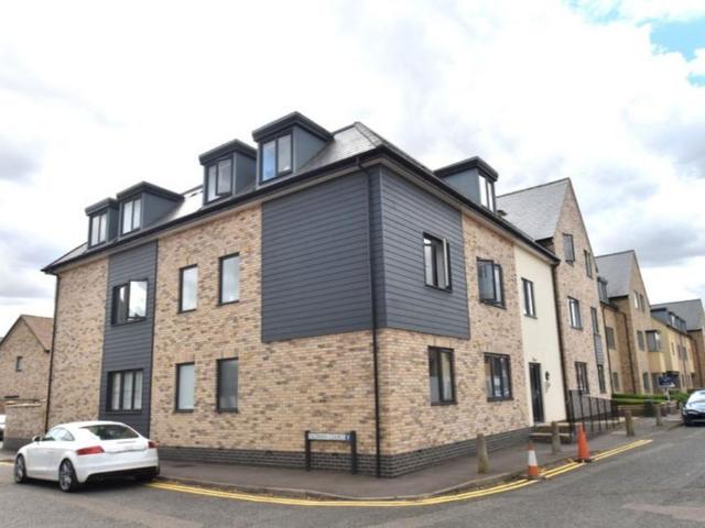 2 bedroom flat for sale