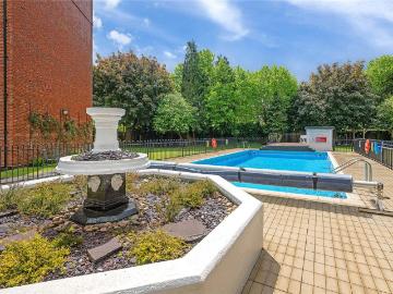 Flat for sale in Hammersmith - Garden