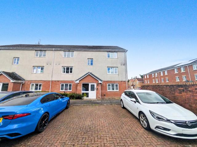 2 bedroom flat for sale