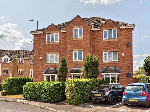 2 bedroom flat for sale