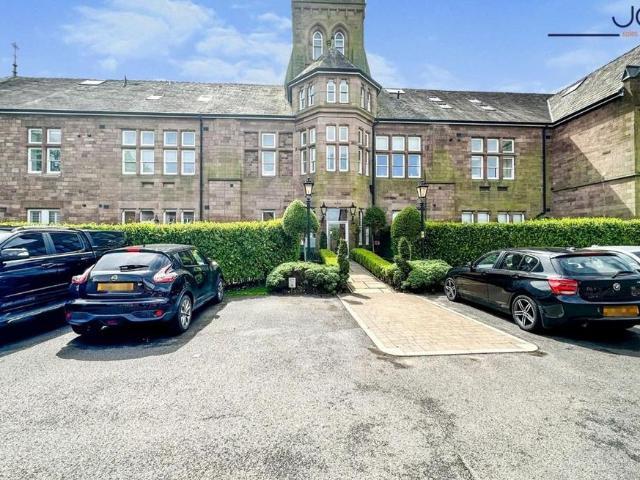 2 bedroom flat for sale
