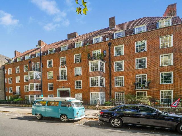 2 bedroom flat for sale