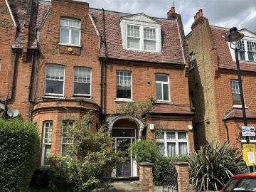Flat for sale in South Hampstead - Equipped kitchen