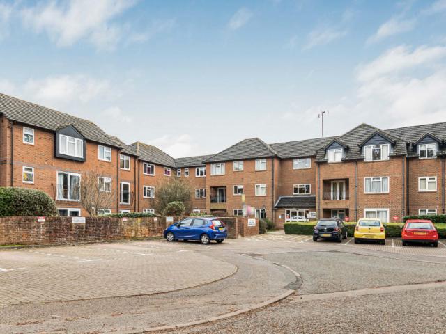 2 bedroom flat for sale