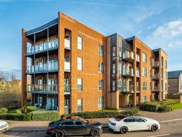 2 bedroom flat for sale