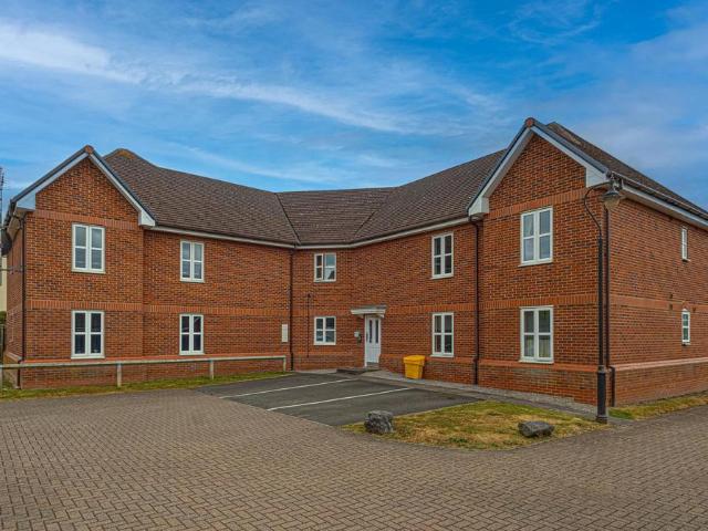 2 bedroom flat for sale