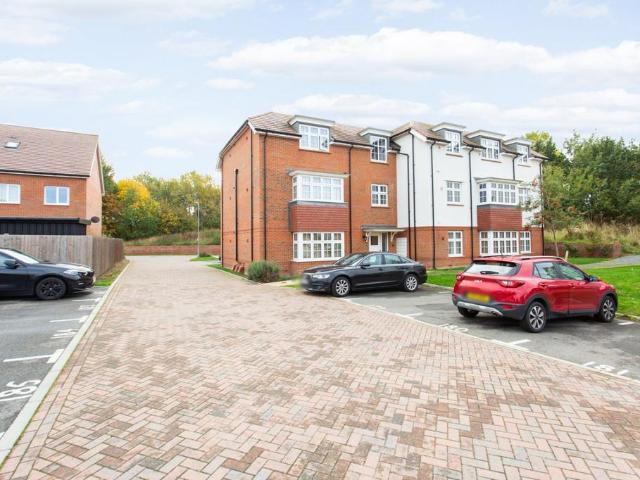 2 bedroom flat for sale