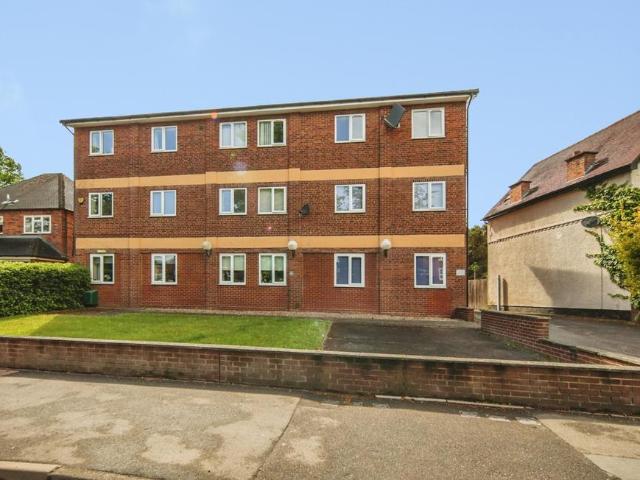 2 bedroom flat for sale