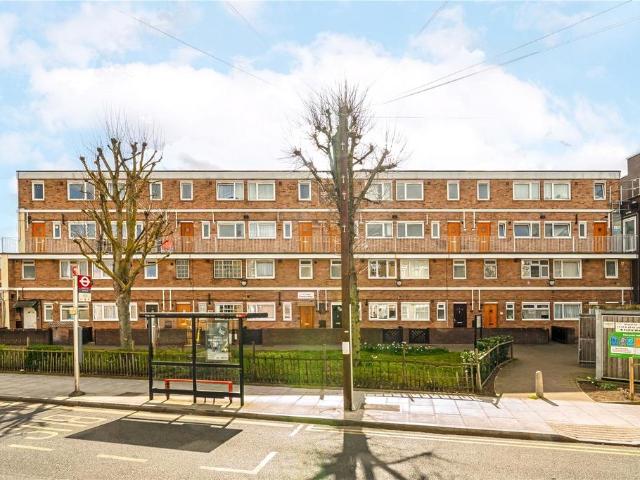 2 bedroom maisonette for sale