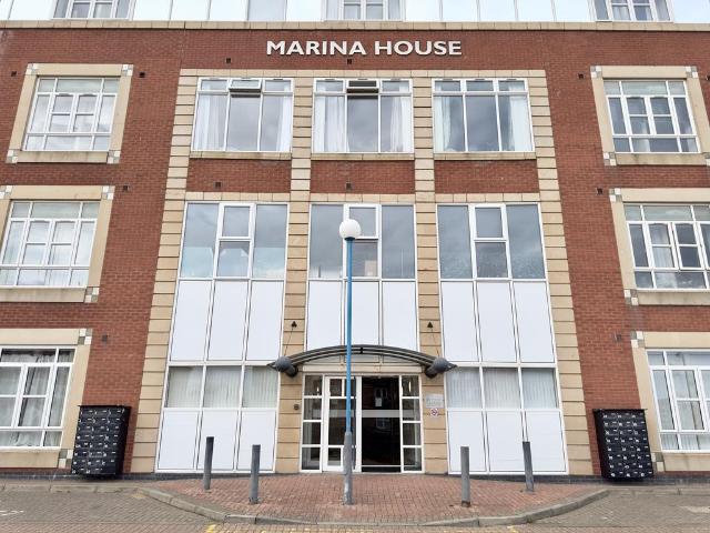 2 bedroom flat for sale