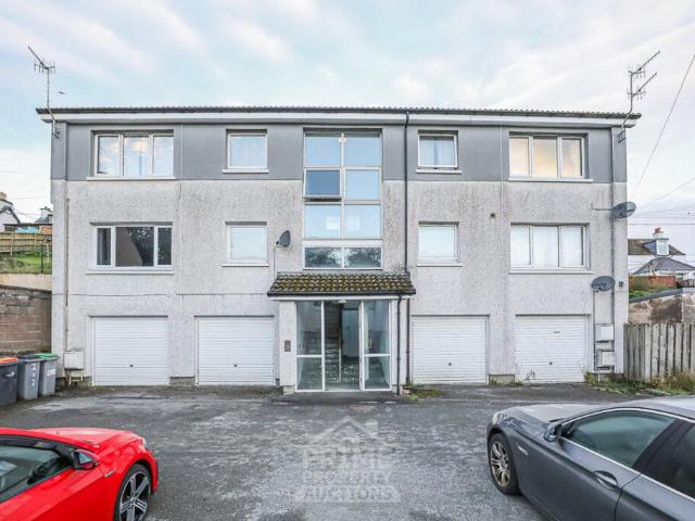 2 bedroom flat for sale
