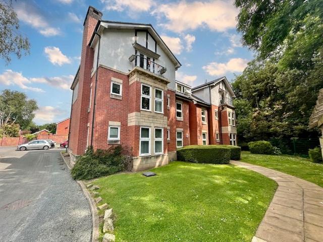 2 bedroom flat for sale