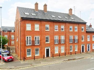 2 bedroom flat for sale