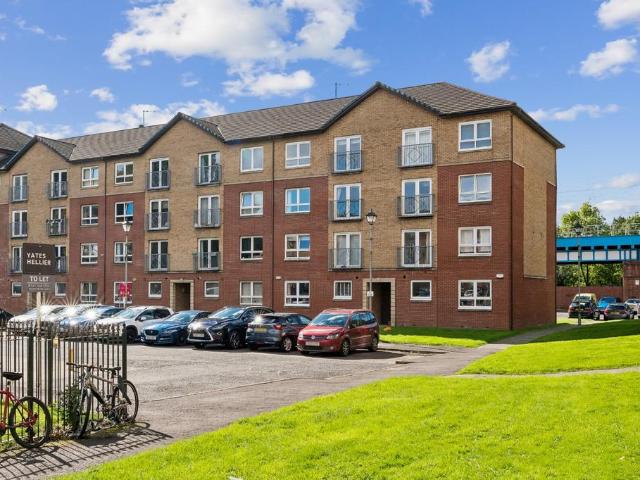 2 bedroom flat for sale