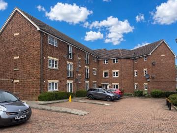 2 bedroom flat for sale