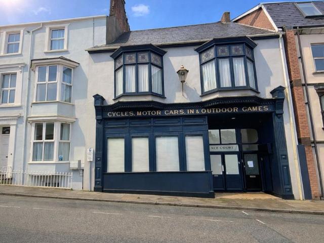 2 bedroom flat for sale