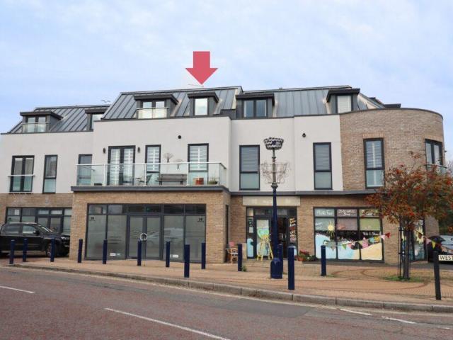 2 bedroom flat for sale