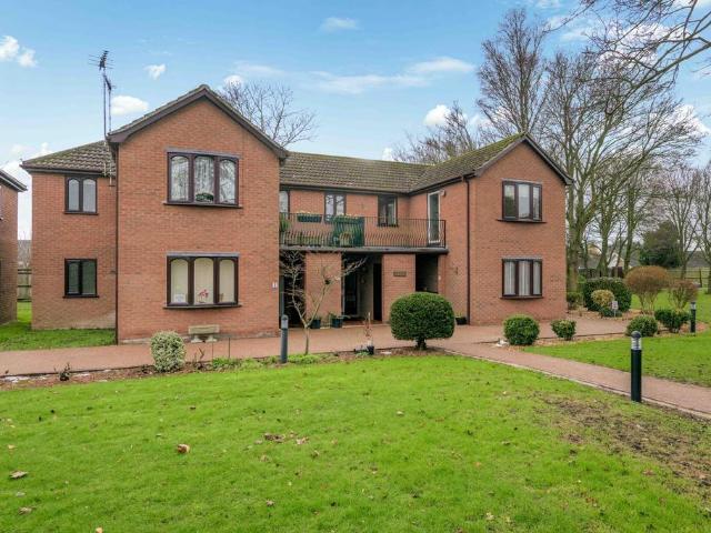 2 bedroom flat for sale