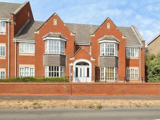 2 bedroom flat for sale