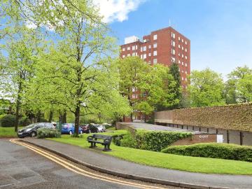 2 bedroom flat for sale