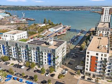 2 bedroom flat for sale