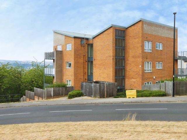 2 bedroom flat for sale