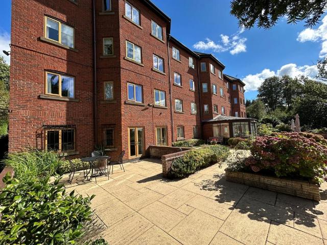 2 bedroom flat for sale