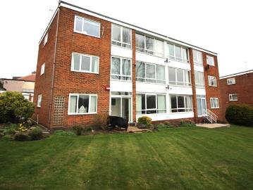 2 bedroom flat for sale