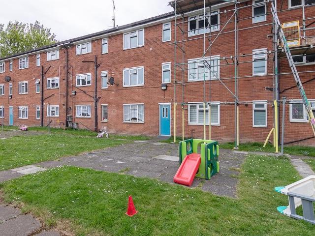 2 bedroom flat for sale