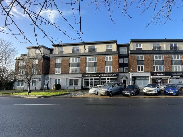 2 bedroom flat for sale