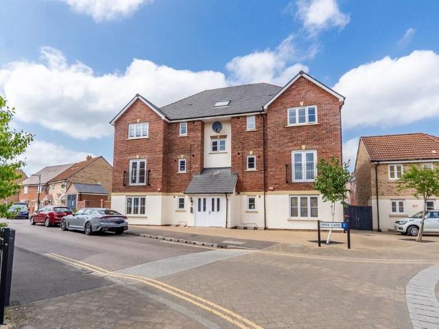 2 bedroom flat for sale