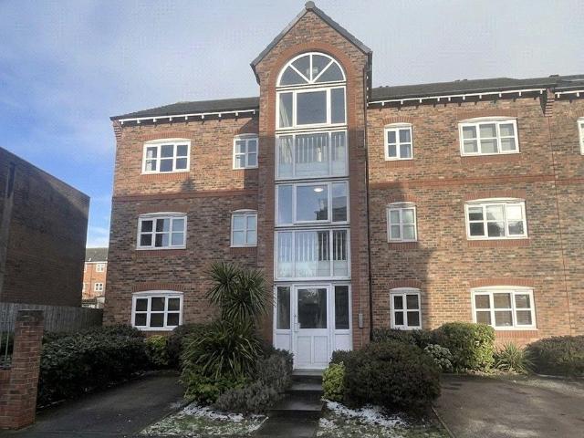 2 bedroom flat for sale