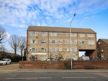 2 bedroom flat for sale