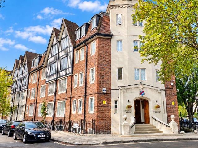 2 bedroom flat for sale