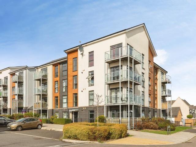 2 bedroom flat for sale