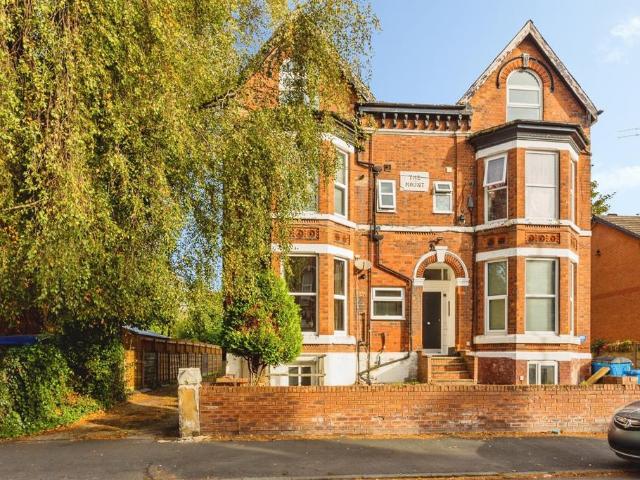 2 bedroom flat for sale