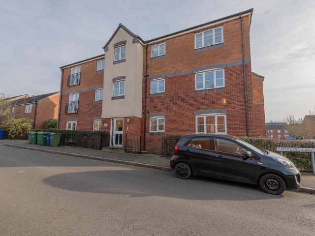 2 bedroom flat for sale